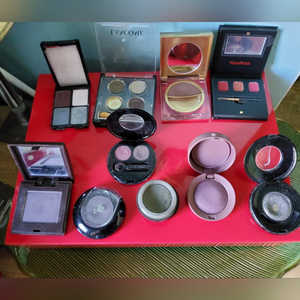 Eyeshadows/Lipstick..Slightly used